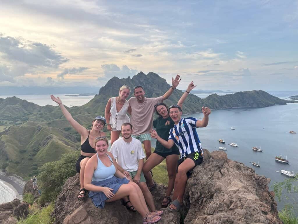 solo travel group trip